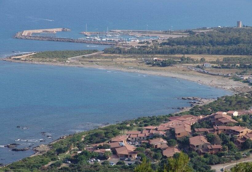 فندق Villaggio Porto Corallo