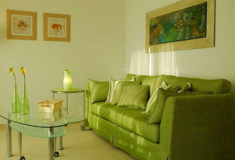 Kinetta Beach Resort And Spa