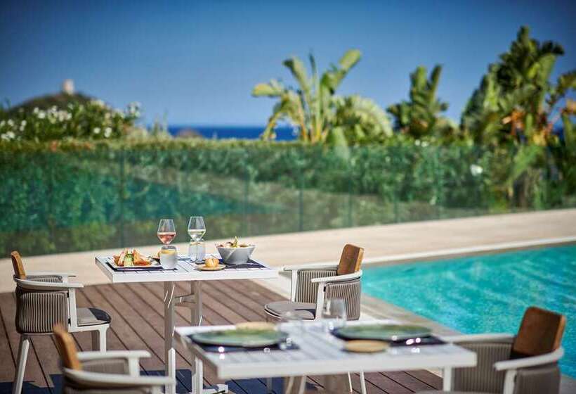 אתר נופש Conrad Chia Laguna Sardinia