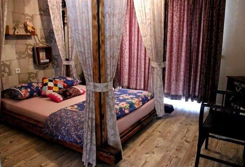هتل Akide Butik