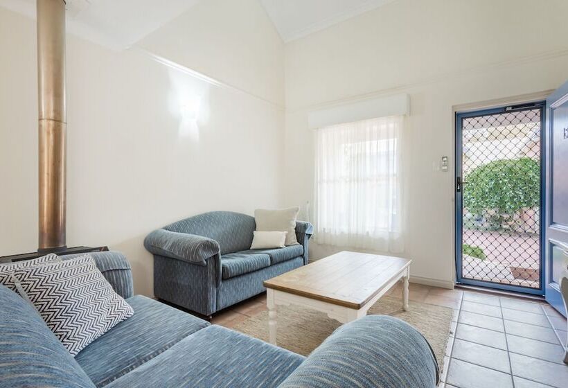 هتل Middleton Beach By The Bnb Collection