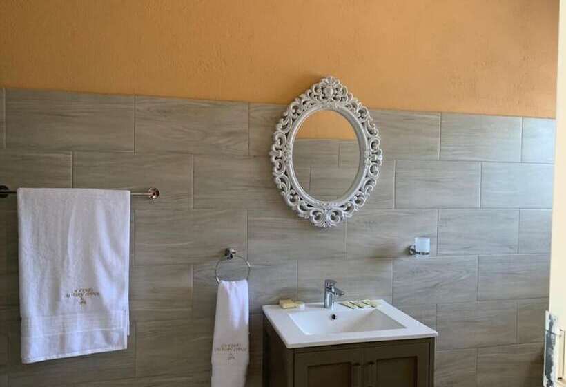 بنسيون La Fiato Luxury Lodge