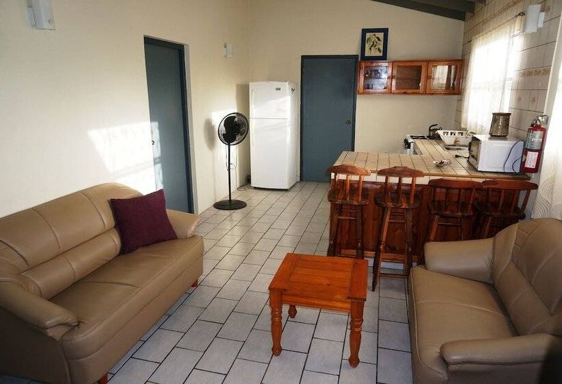 Hersher Studios & Apartments