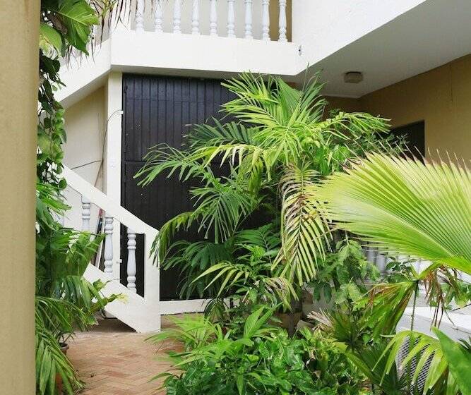 Hersher Studios & Apartments