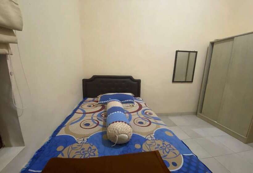 هتل Oyo 90548 Kika Homestay