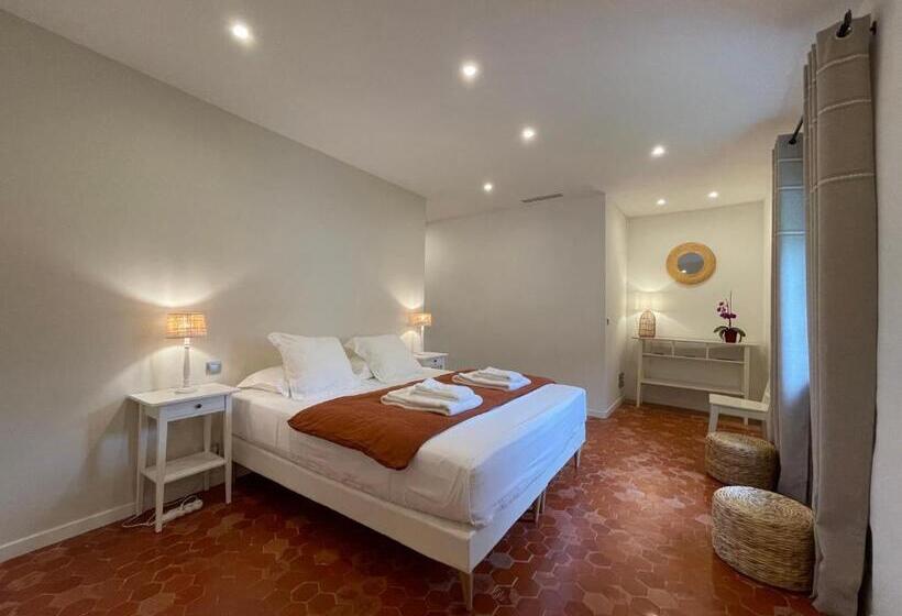 膳宿费 Mas Millésime   Chambre Double   Petit Déjeuner   Piscine   Mas Du Xviiième Siècle Proche Saint Rémy