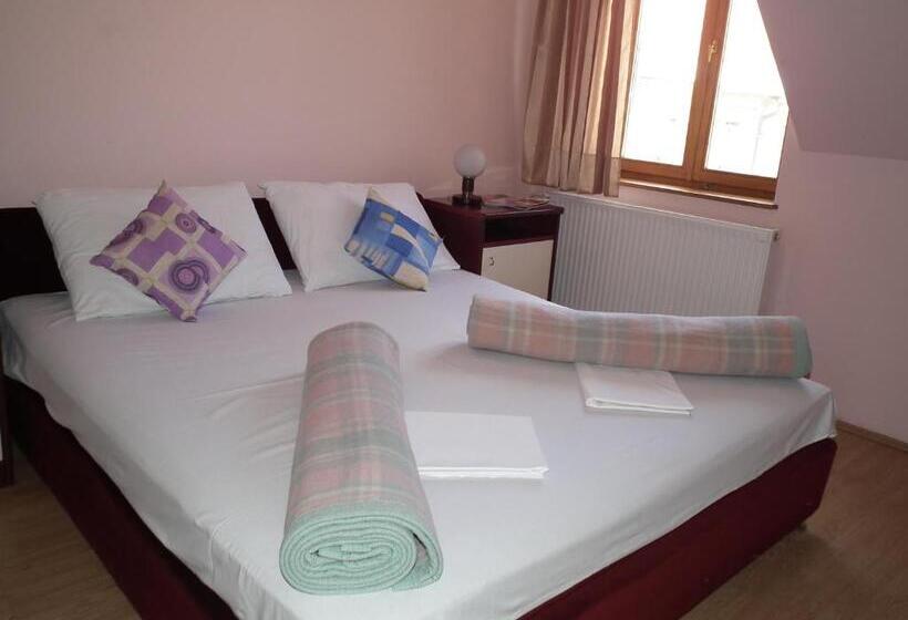 پانسیون Naša Tvrđava Guest Accommodation