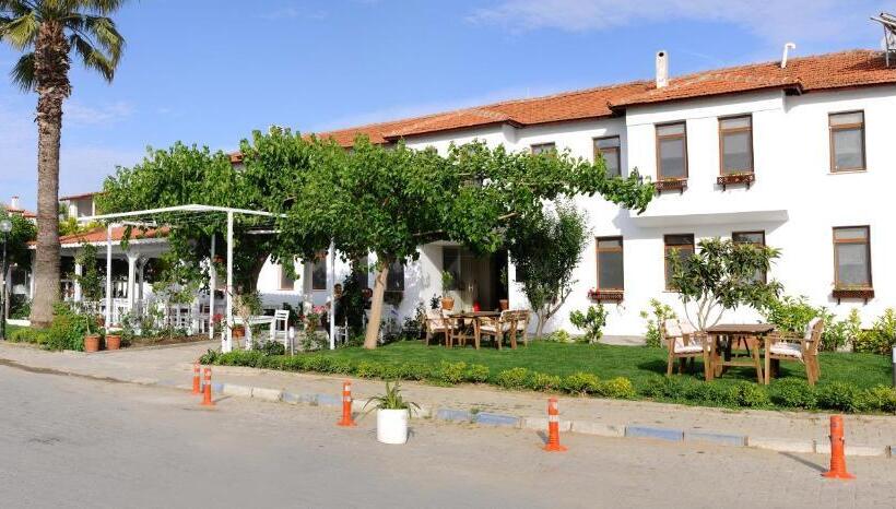 پانسیون Teos Lodge