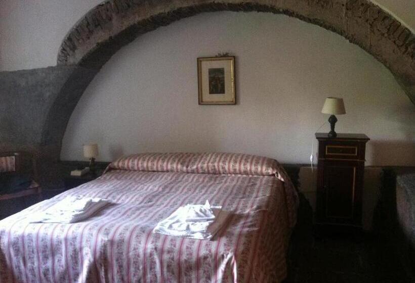 هتل La Rocca Della Rosa