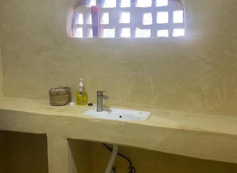 ベッドアンドブレックファースト Malaika House Paje