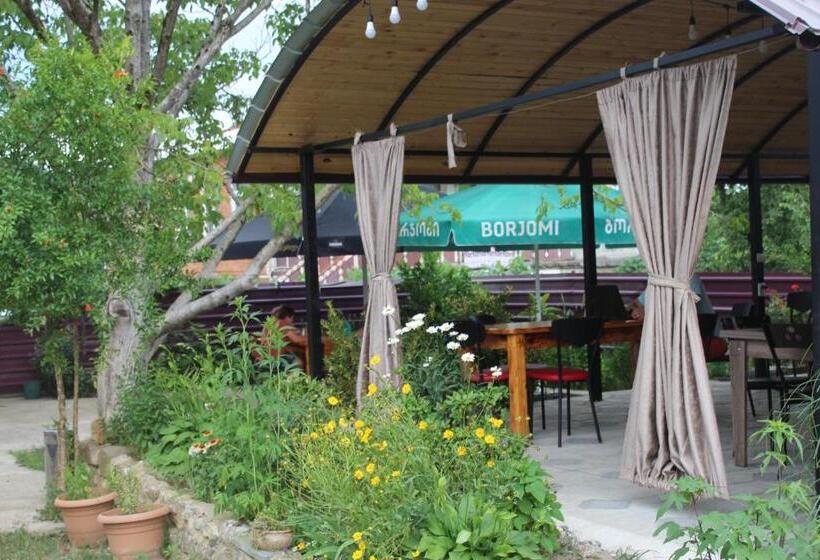 پانسیون Sweet Village