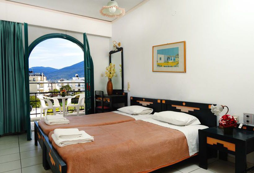 בית מלון כפרי Antinoos