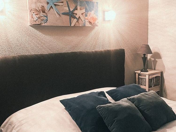 Отель Auberge Des Pins