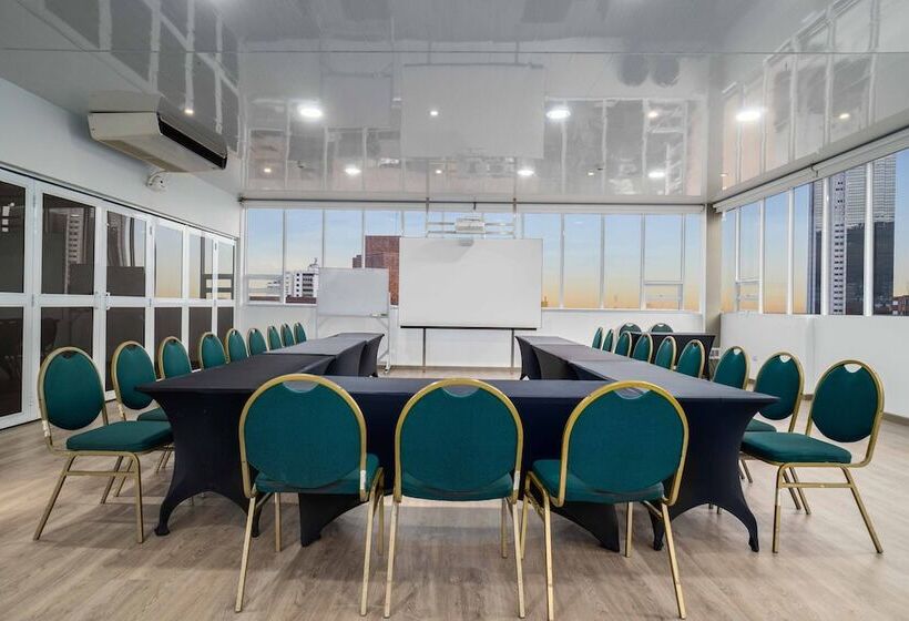 Azor Hotel Cali Versalles