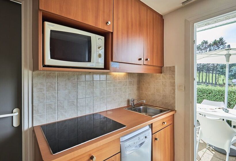 Отель Belambra Clubs Colleville Sur Mer   Omaha Beach