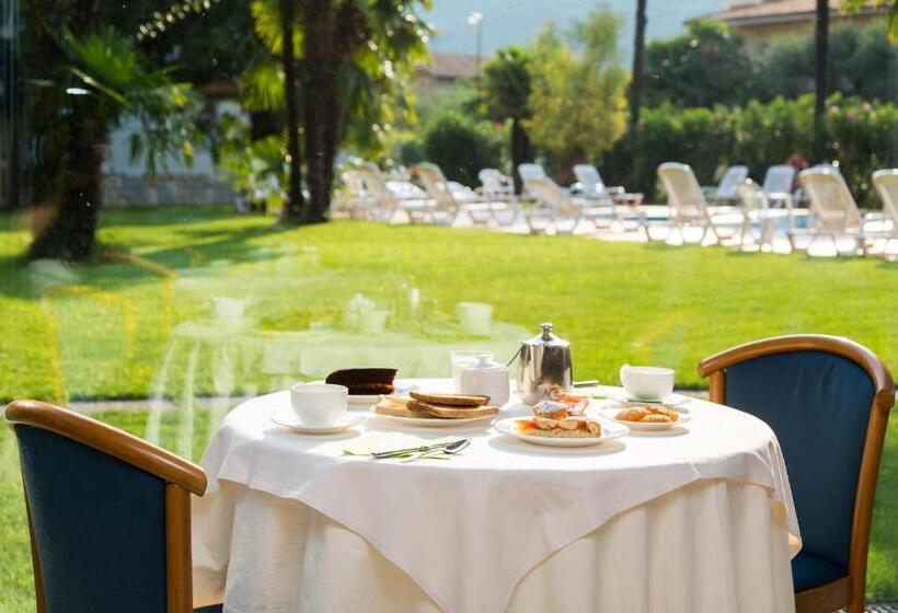 هتل Brione Green Resort