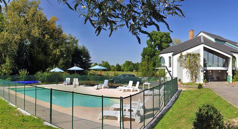 Golf Hotel Colvert   Room Service Disponible