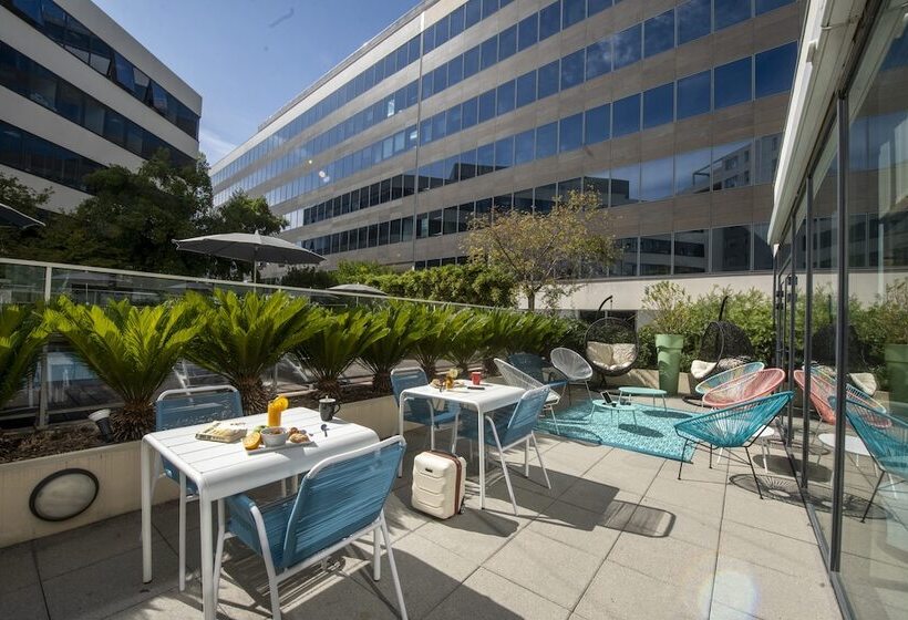 هتل Ibis Styles Nice Aéroport Arénas