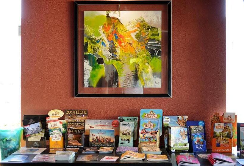 ホテル Ibis Styles Segre