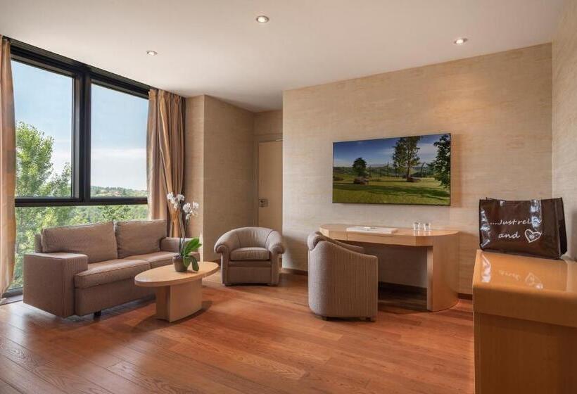 호텔 Il Boscareto Resort & Spa