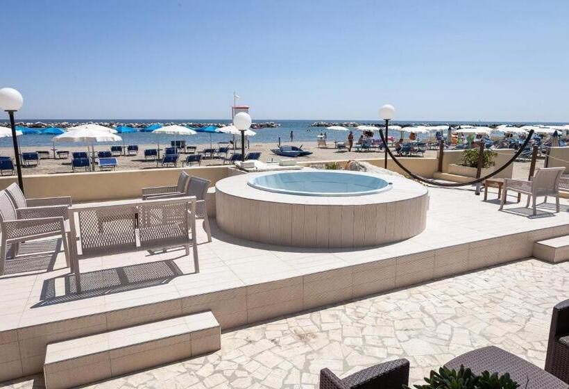هتل Primavera Sul Mare