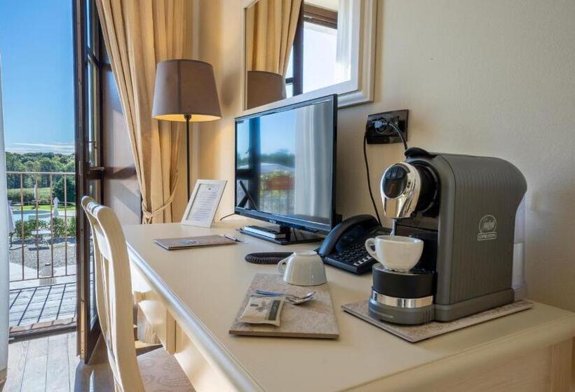 فندق Relais Bella Rosina Pool & Spa