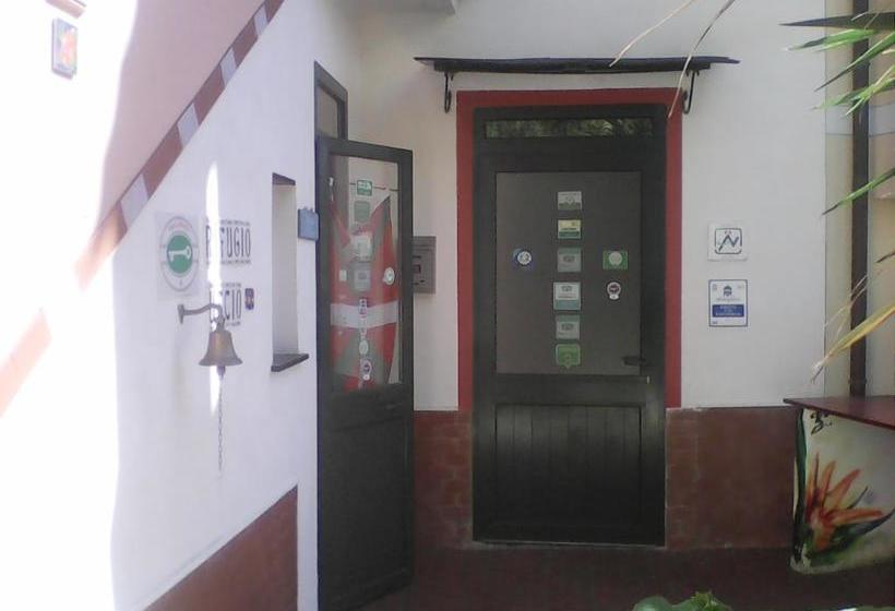 هتل B&b Rifugio Uscio