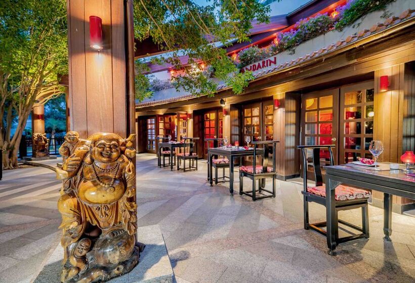 هتل Rixos Sungate, The Land of Legends Access