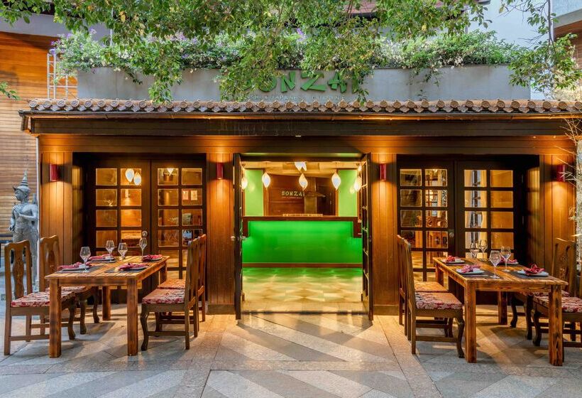 هتل Rixos Sungate, The Land of Legends Access