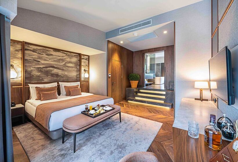 هتل Rixos Sungate, The Land of Legends Access