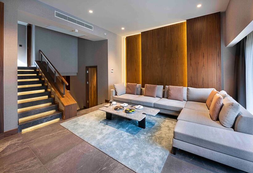 هتل Rixos Sungate, The Land of Legends Access