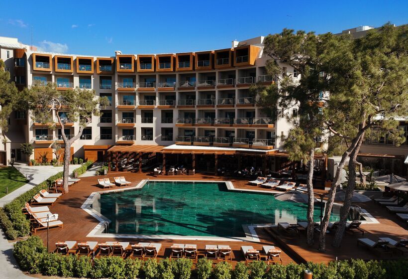 هتل Rixos Sungate, The Land of Legends Access