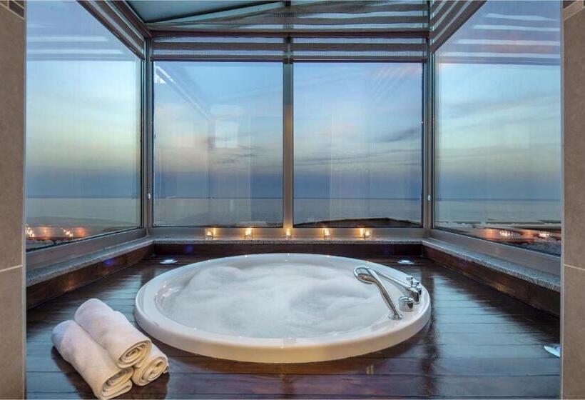 هتل Rixos Sungate, The Land of Legends Access