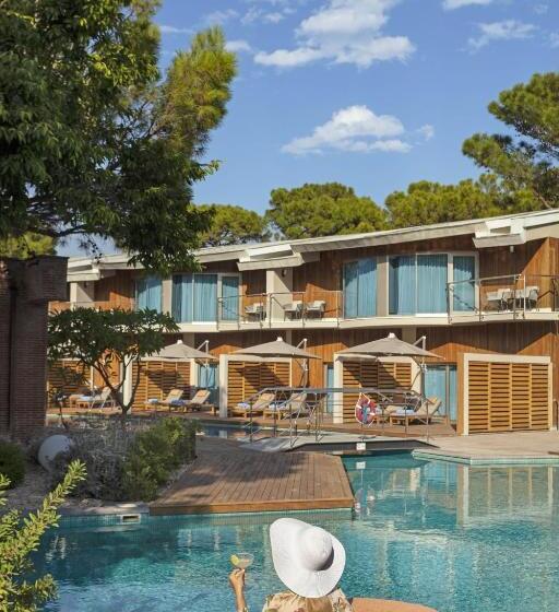 هتل Rixos Sungate, The Land of Legends Access