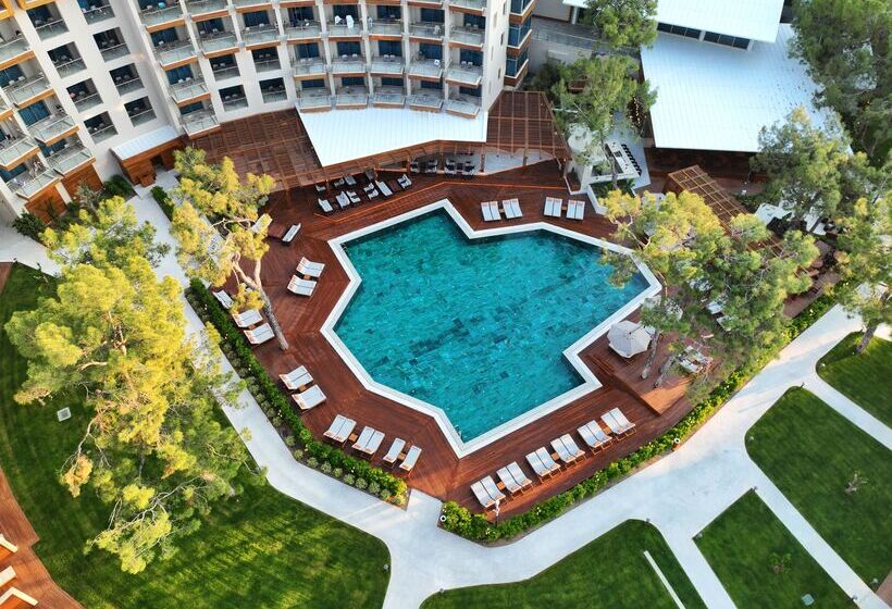 هتل Rixos Sungate, The Land of Legends Access