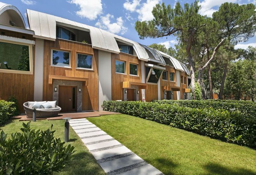 هتل Rixos Sungate, The Land of Legends Access