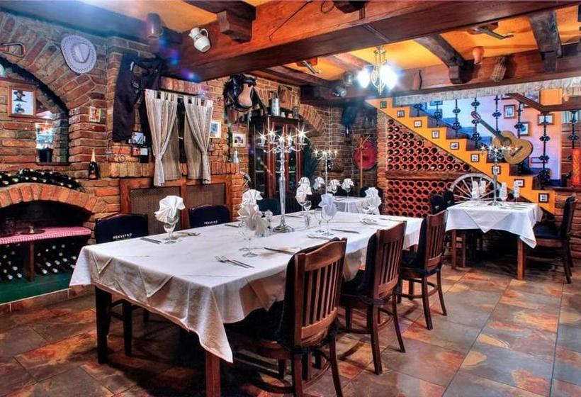 בית מלון כפרי The Movie