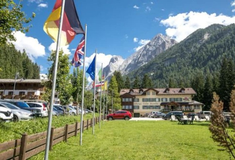 هتل Villa Rosella Park & Wellness