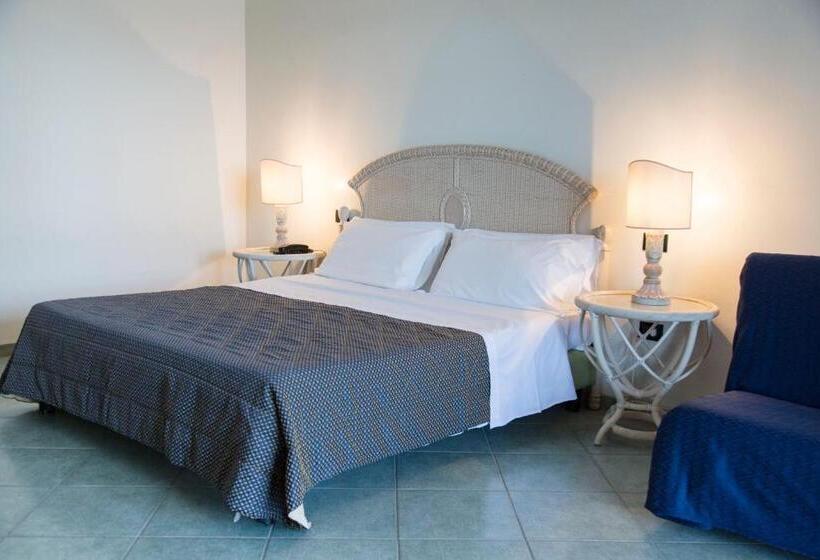 فندق Village Paradise