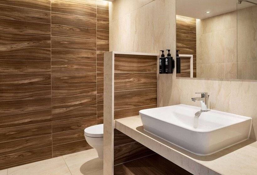 استراحتگاه Ramada Hotel & Suites By Wyndham Ayia Napa