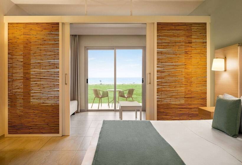 استراحتگاه Ramada Hotel & Suites By Wyndham Ayia Napa