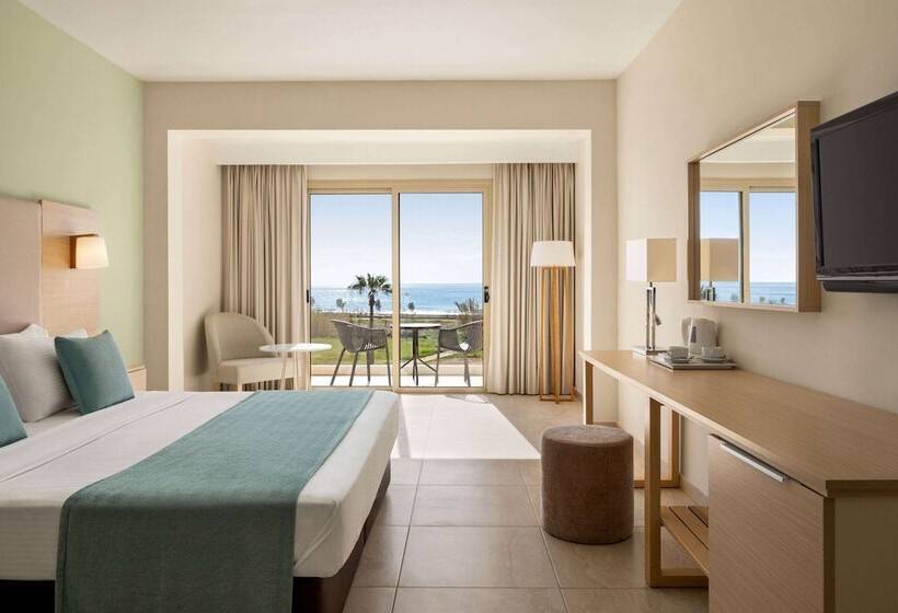 استراحتگاه Ramada Hotel & Suites By Wyndham Ayia Napa