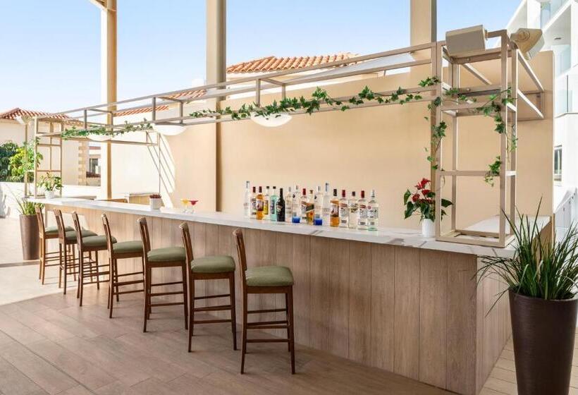 استراحتگاه Ramada Hotel & Suites By Wyndham Ayia Napa