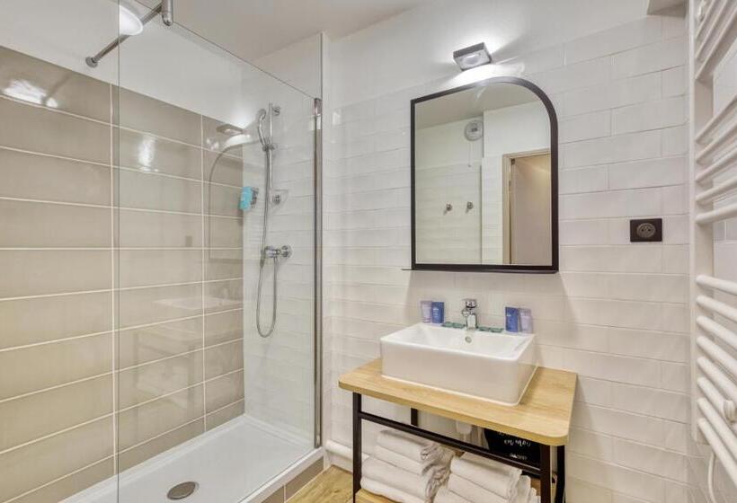 Appart City Confort Paris Clichy Mairie