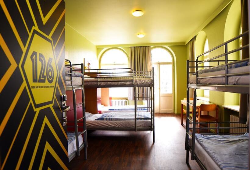 فندق Amstel House Hostel