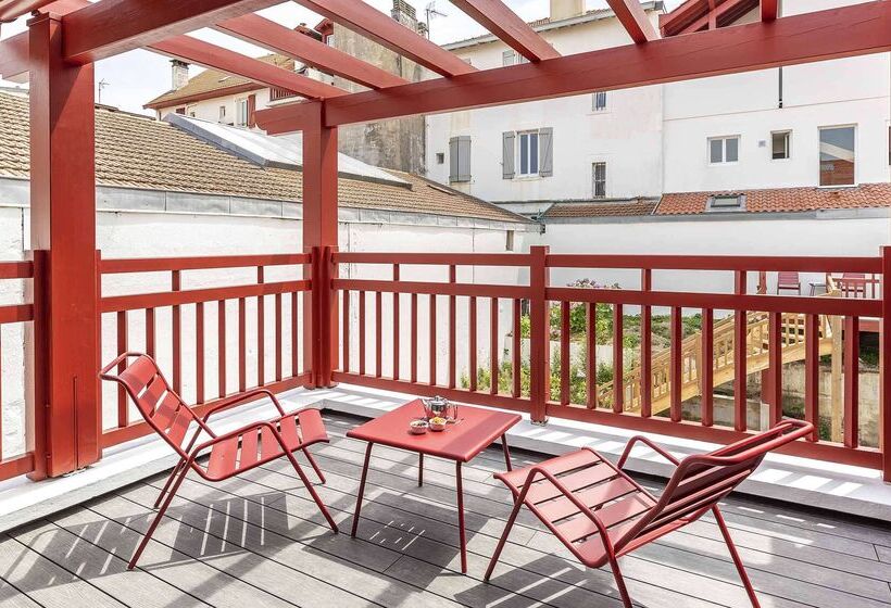 هتل Hôtel Kemaris