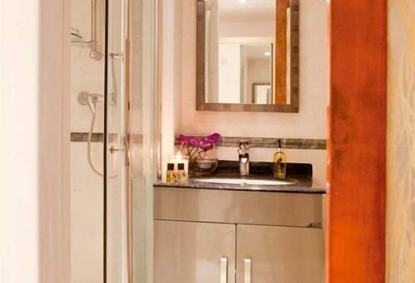 هتل City Inn Russell  Square