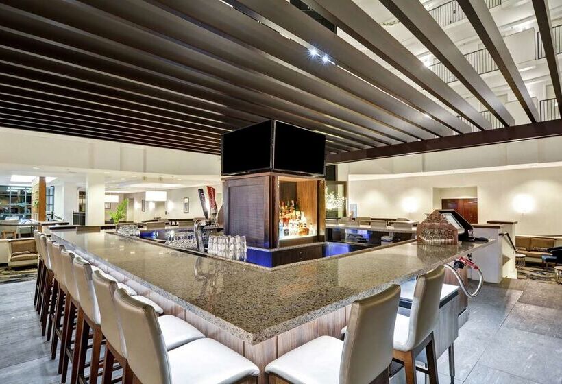 هتل Embassy Suites By Hilton Orlando Downtown