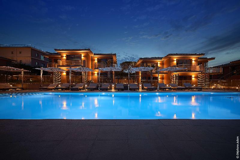 בית מלון כפרי Kube Saint Tropez