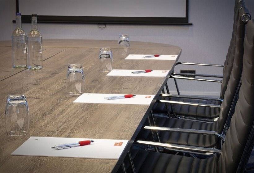 هتل Leonardo  London Heathrow Airport